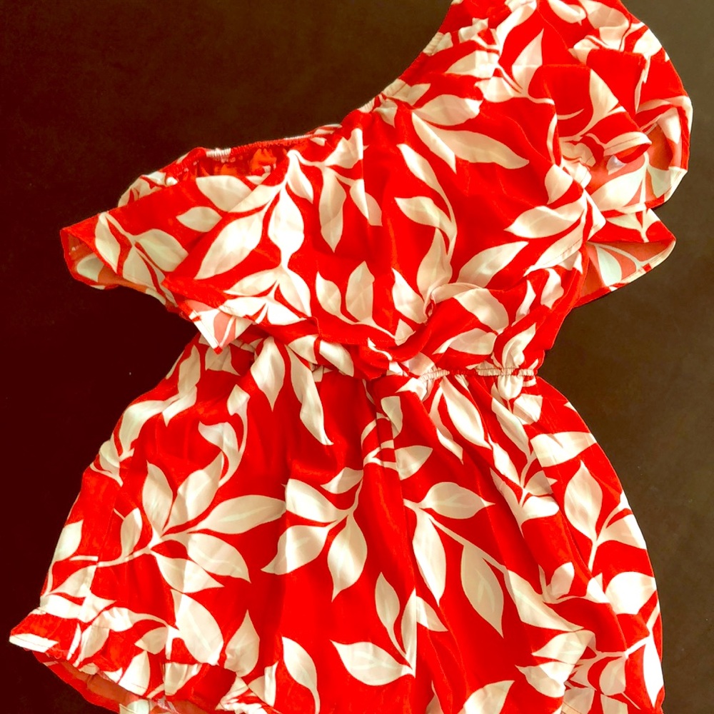 Amazing red one sleeve romper